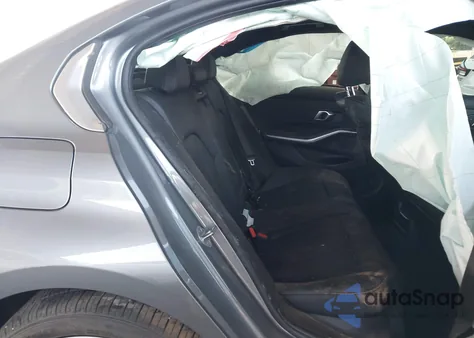 2024 BMW 330I xDrive z USA, uszkodzony, nr VIN 3MW89FF02R8E39476